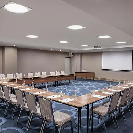 Doubletree By Hilton Gayrettepe Hotel