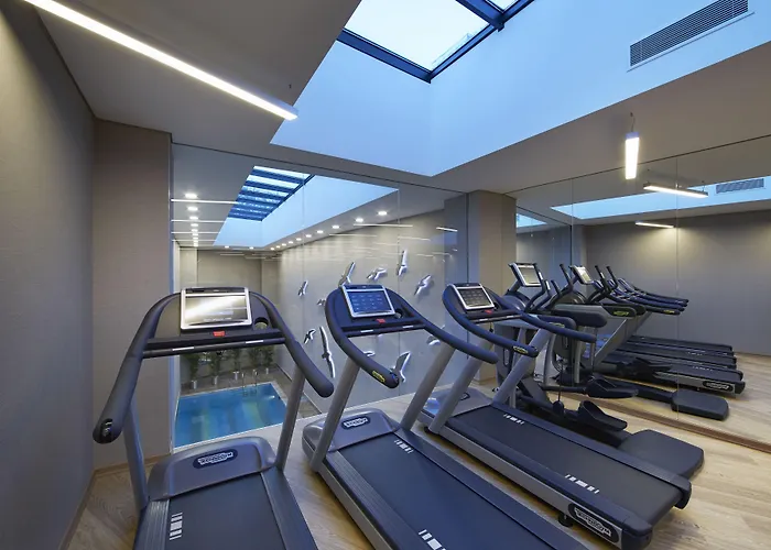 Doubletree By Hilton Gayrettepe 酒店