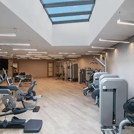 Doubletree By Hilton Gayrettepe Hotel Istanboel