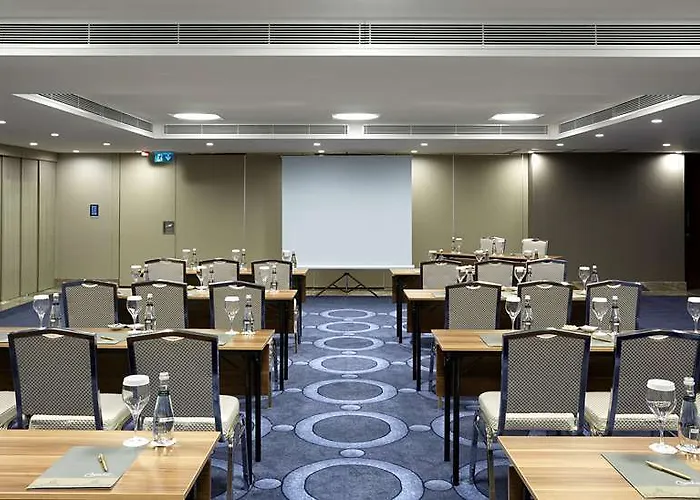 מלון Doubletree By Hilton Gayrettepe 5*