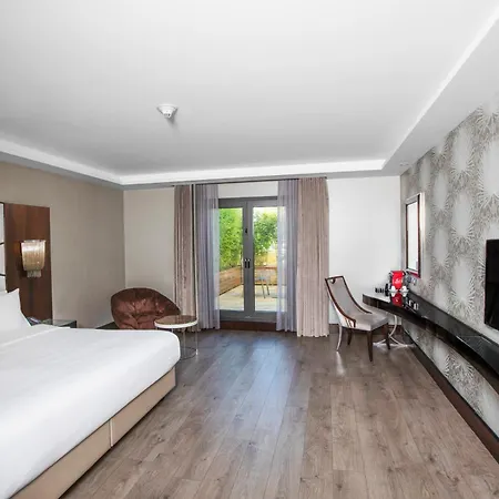 Doubletree By Hilton Gayrettepe Stambuł