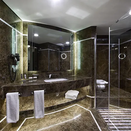 Hotel Doubletree By Hilton Gayrettepe 5*