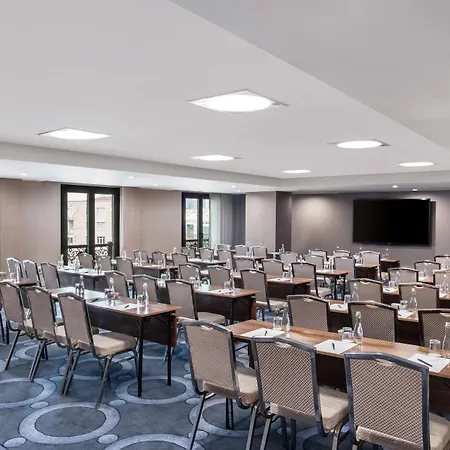 Doubletree By Hilton Gayrettepe Stambuł