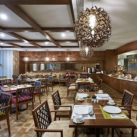 Hotel Doubletree By Hilton Gayrettepe 5*